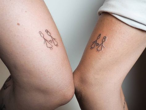 Mom And Daughter Tattoo, Mum And Daughter Tattoo, Elephant Family Tattoo, Small Tattoos Ideas, Mom Daughter Tattoos, Pink Rose Tattoos, Small Matching Tattoos, Daughter Tattoo, Tatoo Inspiration