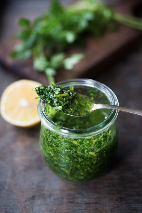 A flavorful recipe for Gremolata, a zesty Italian herb sauce that gives a flavorful boost to fish, chicken, pasta, soups and stews.  Made with very simple ingredients, this version is made into a 'sauce' with an olive-oil base and keeps for 7-10 days in the fridge. Make it in 5 minutes! Many of you are probably already familiar with Gremolata-  but if not, this could be the difference between a dish that is bland and unexciting to something alive and truly bursting with flavor!  And the best thi Gremolata Recipe, Easy Baked Chicken Breast, Homemade Pesto Recipe, Pesto Vegan, Fish Pasta, Risotto Dishes, Italian Parsley, Italian Diet, Lectin Free