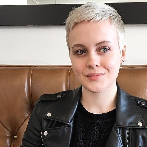 Sarah B. on Instagram: "Messy hair & just mascara.
All I can muster up most days!🤣🖤
#PIXIECHICK

Oh, and getting my picture taken
in trendy coffee shops.☕️☕️☕️" Sarah B, Messy Hair, Coffee Shops, Messy Hairstyles, Coffee Shop, My Pictures, I Can, Canning, Coffee