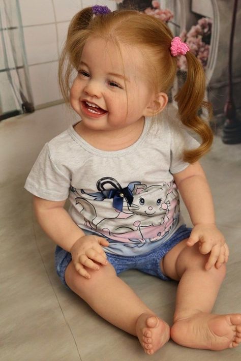 Gaby loves to dance a smile she can drink milk and more!❤️ Reborn Child, Baby Dolls For Toddlers, Reborn Toddler Girl, Life Like Baby Dolls, American Baby Doll, Real Life Baby Dolls, Real Baby Dolls, Reborn Toddler Dolls, Reborn Doll Kits