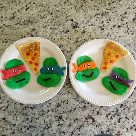 Ninja Turtle Pancakes Ninja Turtle Breakfast, Ninja Turtle Pancakes, Turtle Pancakes, Kids Breakfast, Kid Recipes, Pancake Art, Kid Snacks, Fun Foods, Birthday Idea