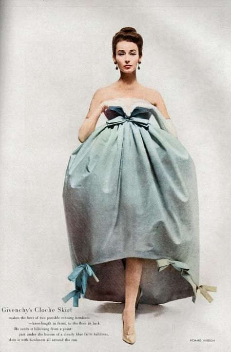 Givenchy Couture Vintage, Cloche Skirt, Avangard Fashion, Dorian Leigh, Givenchy Haute Couture, Givenchy Fashion, Givenchy Couture, 1960 Fashion, Vintage Fashion 1950s