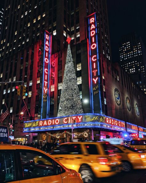 Tis The Season For Revenge Aesthetic, Rockettes Aesthetic, Tis The Season For Revenge, Christmas New York City, December Goals, Christmas New York, Xmas Vibes, Christmas Nyc, Nyc Pics