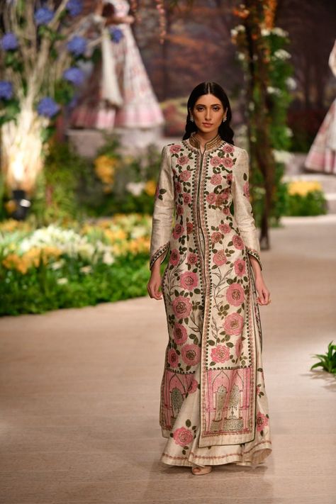 Reynu Taandon at India Couture Week 2018 | Vogue India Long Dress Indian Style, Long Jacket Lehenga, Long Dress Indian, Jacket Lehenga, Nikkah Dress, Indian Party Wear, Beautiful Pakistani Dresses, Mode Abaya, Bridal Lehengas