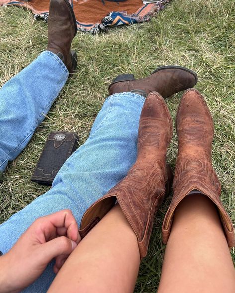 Country Aesthetic Wallpaper, Soft Cowgirl, Country Couple Aesthetic, Southern Belle Aesthetic, Flatland Cavalry, Southern Aesthetic, Country Couple, Country Relationships, Country Romance