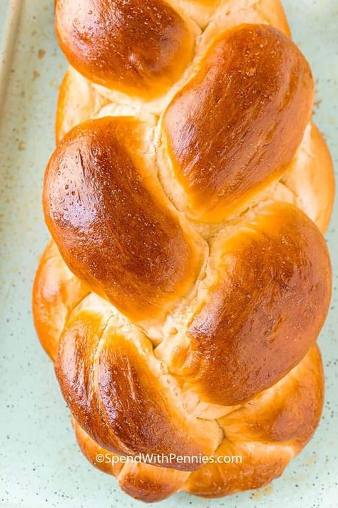 Check out this super simple braided bread recipe! You'll end up with a soft, slightly sweet loaf, thanks to a honey egg wash giving it that gorgeous golden-brown hue. Braiding bread is a blast, especially if you've got little helpers or novice bakers around. Perfect for holidays or any time you crave homemade goodness. #spendwithpennies #braidedbread #homemadebraidedbread #easybraidedbreadrecipe Braiding Bread, Braided Bread Recipe, Easy French Bread Recipe, Homemade White Bread, Prepared Eggs, French Bread Recipe, Braided Bread, Artisan Bread Recipes, Meatless Main Dishes