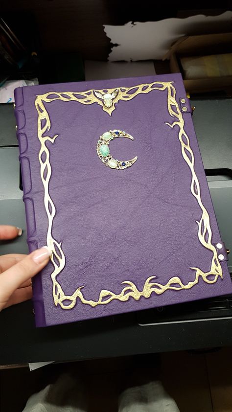 Spell Book Cover Ideas, Magic Book Aesthetic, Grimoire Ideas Cover, Naruto A, Me Core, Amity Blight, Magical Book, Fantasy Props, Magic Aesthetic