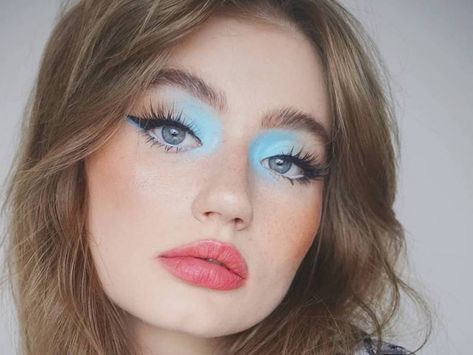 Pastel Eyeshadow Looks, Makeup Looks For Summer, Pastel Makeup Looks, Baby Blue Eyeshadow, Spring Eye Makeup, Blue Eyeshadow Palette, Looks For Summer, Makeup Looks To Try, Monochromatic Makeup