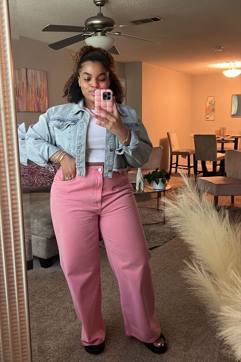 ASOS DESIGN dad jean in hot pink curated on LTK Hot Pink Jeans Outfit Winter, Pink Tshirt Outfit, Pink Jeans Outfit, Inspi Outfit, Postpartum Fashion, Chic Clothing Style, Plus Size Baddie Outfits, Clothes Board, Church Fits