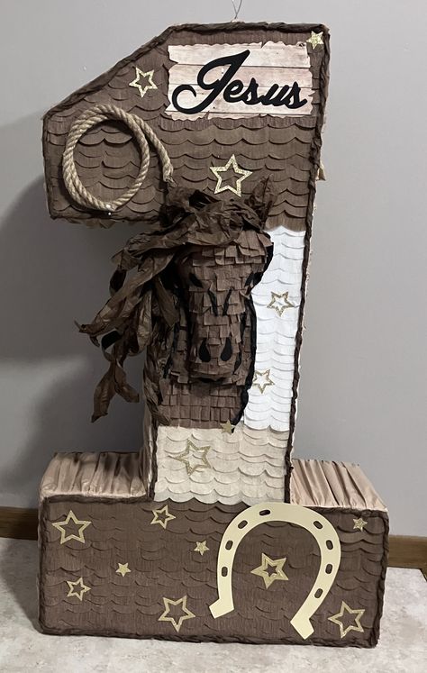 Cowboy Pinata Ideas, First Rodeo Pinata, Western Pinata, Baby Shower Vaquero, First Rodeo Party, My First Rodeo Birthday, Second Rodeo, Farm Birthday Cakes, Jasmine Birthday Party