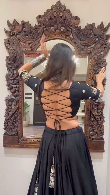 Dori Back Blouse Designs, Open Back Blouse Indian, Dori Back Blouse, Latest Backless Blouse Designs, Backless Blouse Design, Lehenga Back Blouse Designs, Saree Blouse Back Designs Latest, Blouse Designs Backless, Blouse Dori Designs