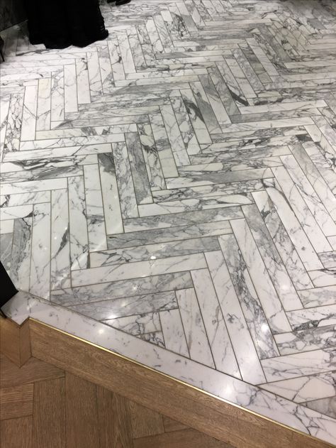 Nice marble at Gallery Lafayette in Paris Modern Marble Floor Pattern Design, Marble Flooring Pattern, Tile To Wood Transition, Marble Herringbone Floor, Floor Pattern Design, Marble Floor Pattern, Athens Apartment, White Marble Floor, Unique Tile