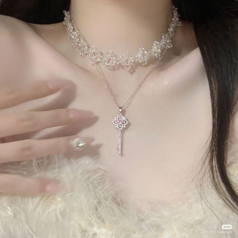 Ethereal Jewelry, Wedding Jewelry Sets Bridal Jewellery, Neck Pieces Jewelry, Pretty Jewelry Necklaces, Sweet Jewelry, Korean Jewelry, Magical Jewelry, Jewelry Accessories Ideas, Neck Jewellery