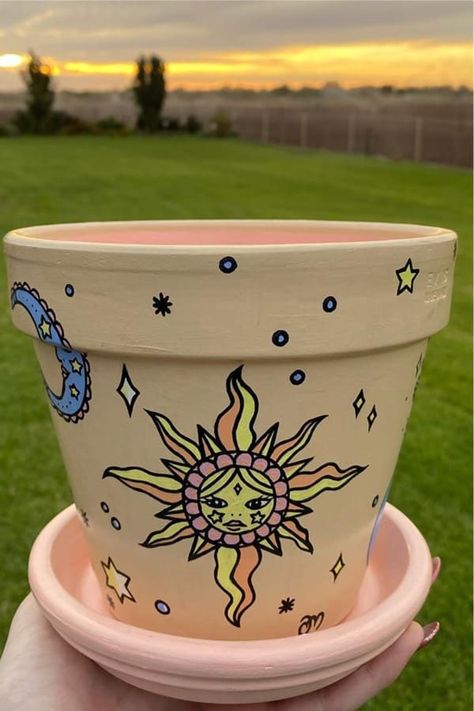 Whether you want to add some decoration to your terracotta pots or you want to transform your planters with a hand painted boho vibe… check out these awesome home DIY painted flower pot ideas for inspiration to make yours perfect! #paintedflowerpot #gardenideas #diy #gardenprojects Soya Mumu, Plant Pot Design, Flower Pot Art, Plant Pot Diy, Flower Pot Design, Painted Pots Diy, Painted Plant Pots, Posca Marker, Painted Clay Pots