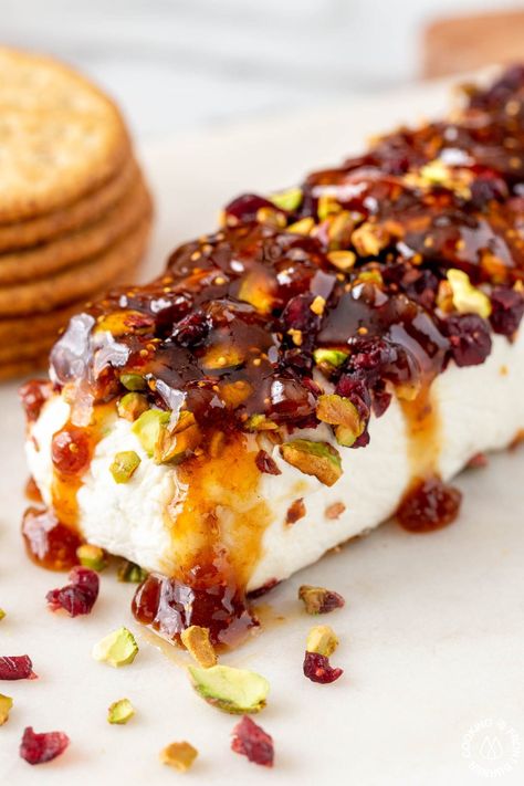 Cranberry Pistachio Fig Cheese Log is a festive appetizer that is easy to make. The sweet-savory flavor combo makes it perfect for holiday parties! #christmasappetizer #cheeselog Fig Cheese, Cheese Log Recipes, Cranberry Appetizer, Cheese Ball Recipes Easy, Cream Cheese Appetizer, Holiday Cheese, Cheese Log, Fall Appetizers, Cranberry Pistachio