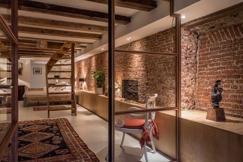 The Coolest Basements You Can Rent on Airbnb Right Now Basement Airbnb, Classy Basement, Basement Rental, Canal House Amsterdam, Amsterdam Vacation, Basement Studio, Indoor Hammock, Basement Living Rooms, Garden Suite