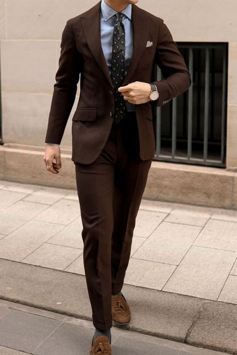 This is a Two Piece Brown suit which is perfect as a businessman's business suit. This look can also be dressed down to be a busienss casual suit outfitf for men. If you would like a suit like this custom made for you, book an appointment online with us at Giorgenti New York! Brown Suit Men Wedding, Men Suits Blue, Black Tie Outfits, Brown Two Piece, Style Gentleman, Brown Suit, Best Dressed Man, Custom Suits, Brown Suits