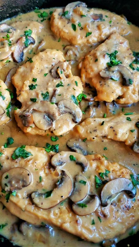 Creamy Sherry Chicken and Mushrooms - Bacon & Vodka Chicken Sherry Mushroom, Chicken And Sherry Cooking Wine, Cooking Sherry Recipes, Sherry Cooking Wine Recipes, Sherry Chicken Recipes, Recipes With Sherry Wine, Sherry Wine Recipes, Sherry Mushrooms, Sherry Chicken