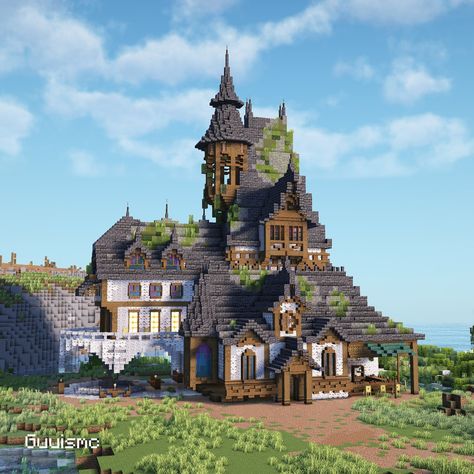 Minecraft Chapel Build, Minecraft Medieval Courthouse, Mind Craft House, Minecraft Houses Building Ideas, Minecraft Clinic, Medivel Building Minecraft, Big Base Minecraft, Minecraft Medieval Town House, Medieval Mansion Minecraft