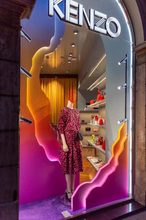 Kenzo Window Display, Bride Room Decoration Ideas, Bride Room Decoration, Window Display Ideas, Fashion Window Display, Window Display Retail, Bridal Room, Retail Design Display, Room Decoration Ideas