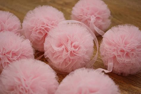 image Tulle Pom Pom, Wedding Pom Poms, Pom Pom Balls, Tulle Poms, Tutu Party, Bridal Shower Backdrop, Diy Wedding Backdrop, Pom Pom Garland, Ball Lights