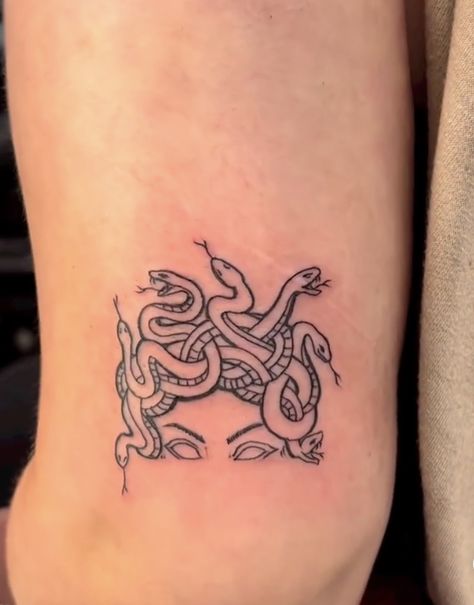 Small Fine Line Medusa Tattoo, Madussa Tattoo Design Small Simple, Simple Medusa Tattoo, Small Medusa Tattoo, Tattoo Ideas For Overthinkers, 666 Tattoo, J Tattoo, Medusa Tattoo Design, Tattoos Inspo