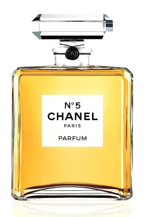 Find your signature scent: sexy fragrances to try now! Chanel No. 5. Chanel Number 5, Koleksi Parfum, Perfume Chanel, Classic Perfumes, Expensive Perfume, Parfum Chanel, Audrey Tautou, Holiday Fragrance, Chanel No 5