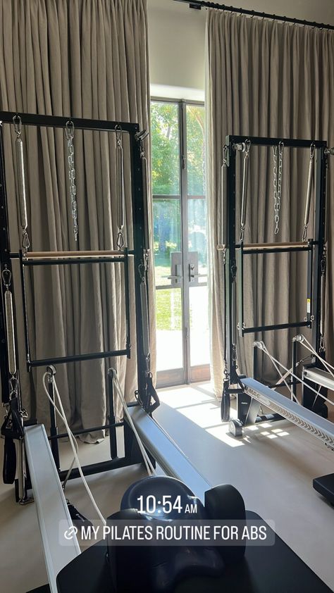 Kardashian Gym, Kourtney Kardashian House, Kardashian House, House Mansion, Pilates Routine, Outdoor Gym, Kourtney Kardashian, Home Gym, Kylie Jenner