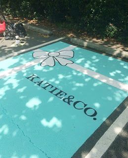 School Parking Spot Painting, Cute Parking Spot Painting Ideas, Highschool Parking Spot Ideas, Painted Parking Spaces Ideas, Senior Year Diy, Parking Lot Painting, Senior Year Things, Senior Year Fun, Senior Year Pictures