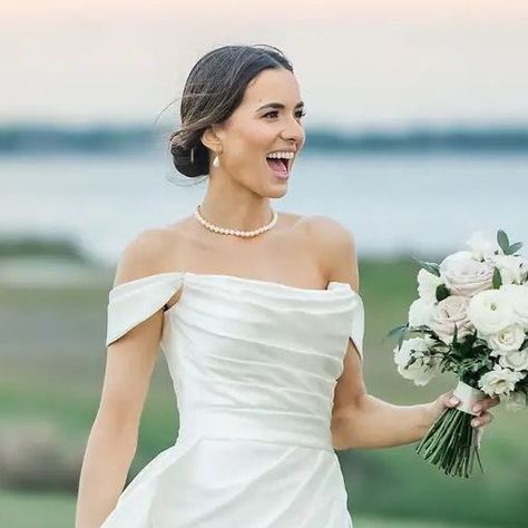 Anne Barge on Instagram: "That moment your find *your gown* Our ‘Tucker’ gown and #annebargebride @emilycecin are making headlines as the bride was quoted in this weekend’s @insider sharing the moment she found her gown at @kleinfeldbridal Emily said that her mom originally picked the gown out for her and was reluctant at first, but tried it anyway. “My mom’s face said it all” she said, adding that she thought the dress was “perfect” when she saw herself in it. And it turns out Emily wasn’t Anne Barge Tucker, Anne Barge, Yes To The Dress, She Said, Be Perfect, This Weekend, Trunk, The Bride, The Dress