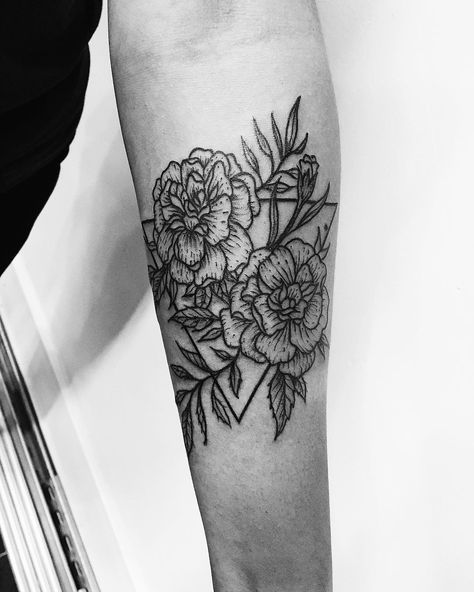 Marigolds for Stephanie. #marigold #flowertattoo #geometric Flower Tattoo Black And White, Marigold Flower Tattoo, Flower Tattoo Black, Wildflowers Tattoo, Geometric Flower Tattoo, Marigold Tattoo, Carnation Tattoo, Tattoo Black And White, Sunflower Tattoo Shoulder