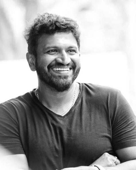 Amma Photos Hd, Puneeth Rajkumar, Shy Smile, Action Wallpaper, Portrait Wallpaper, New Movie Images, Dance Wallpaper, Black And White Portrait, Power Star