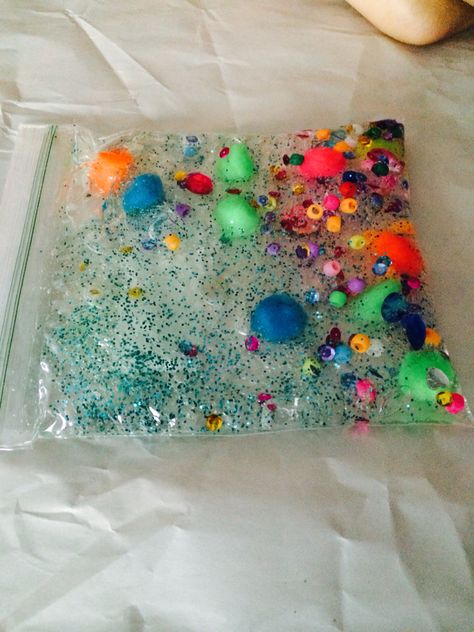 Sensory Bags Fall, Diy Infant Sensory Toys, Hair Gel Sensory Bag, Ziplock Bag Sensory Activities, Sensory Bags For Toddlers, Baby Zintuiglijk, Diy Toddler Toys, Dollar Store Finds, Sensory Games