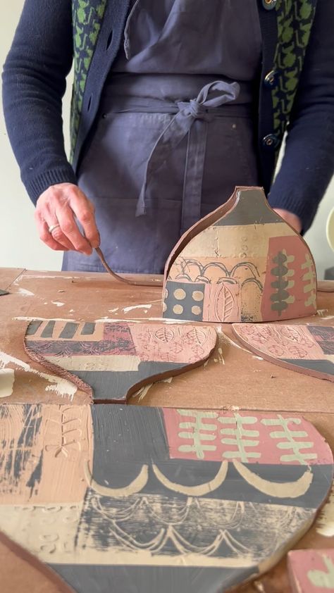 Yvette Glaze-Artist | I have been asked about my decoration of the clay on the flat. It is a risk I know but I think I do it as I’m interested in the painted… | Instagram Yvette Glaze, Slab Ceramics, Ceramic Texture, Ceramic Workshop, Ceramic Bottle, Surface Decoration, Ceramic Spoons, Pottery Handbuilding, Slab Pottery