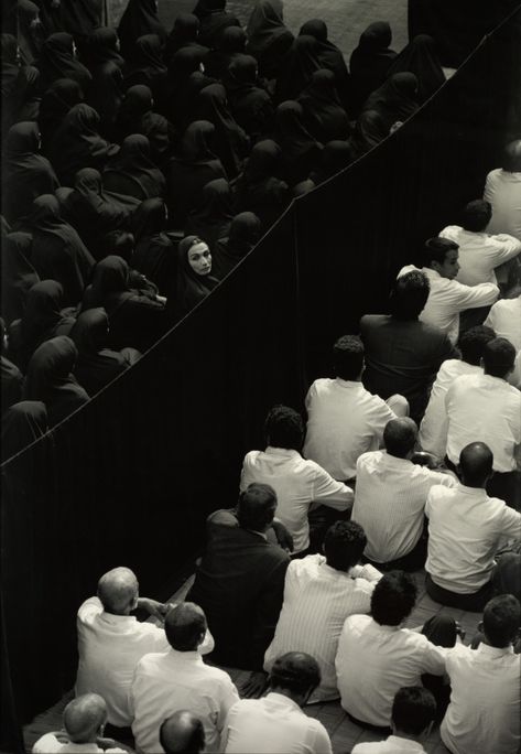 Shirin Neshat, Social Photography, Cleveland Museum Of Art, Gelatin Silver Print, Dark Photography, Photojournalism, Photography Inspo, Black And White Photography, Islamic Art