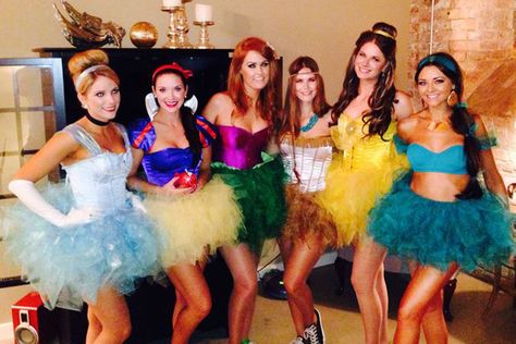 Group Halloween Costumes - Halloween Costume Ideas For Friends - Seventeen Princess Tutu Costumes, Diy Disney Princess, Disney Princess Tutu, Diy Fantasia, No Sew Tutu, Diy Disney, Diy Halloween Costume, Princess Tutu, Group Costumes