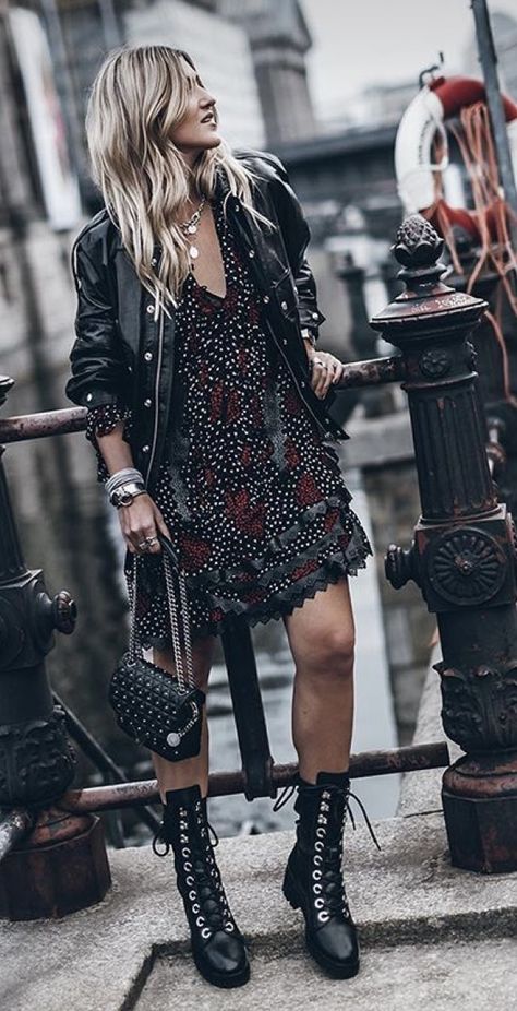 Rocker Chic Outfit Edgy Style, Boho Grunge Outfits, Boho Rocker Chic, Rocker Chic Outfit, Rock Chick Style, Concert Outfit Rock, Glam Rock Style, Rocker Chic Style, Boho Rocker