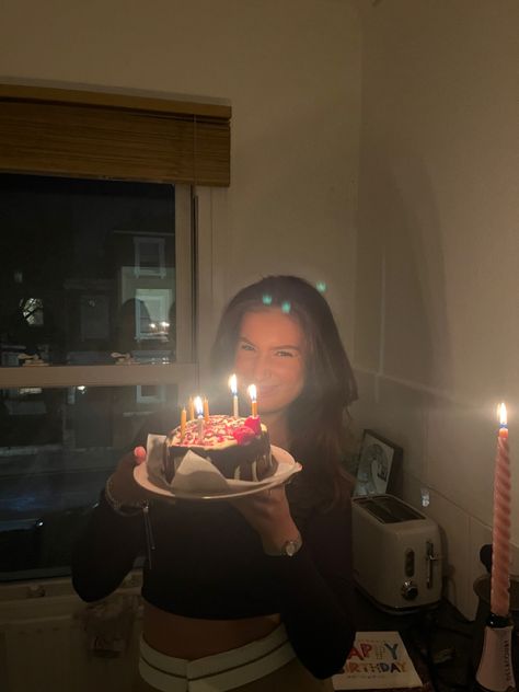 Blowing Out Candles Aesthetic, Blowing Candles Birthday, Blowing Out Birthday Candles, Bday Candles, Turning 23, Blowing Out Candles, Blowing Candles, Cake Photoshoot, Candle Picture