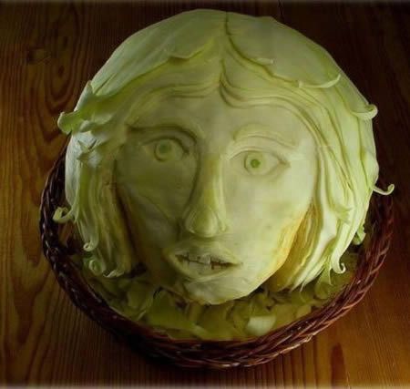 Head Of Lettuce, Food Sculpture, Fruit And Vegetable Carving, Funny Fruit, Amazing Food Art, Creative Food Art, Vegetable Carving, Food Carving, Fruit Carving