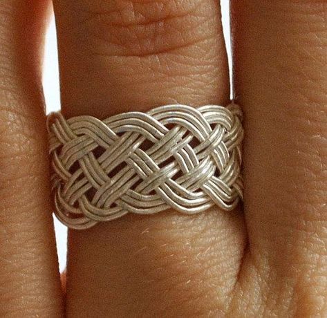 Turks Knot, Jewellery Mood Board, Wire Wrap Rings, Jewelry Mood Board, Wired Jewelry, Turkish Rings, Knot Bangle, Celtic Viking, Viking Bracelet