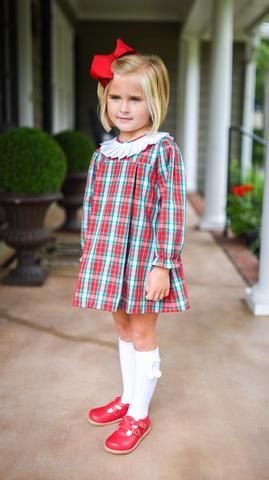 Christmas Ideas Kids, Kids Christmas Ideas, Kids Christmas Clothes, Classic Christmas Dress, Christmas Outfits Ideas, Toddler Girl Christmas Outfits, Simple Red Dress, Toddler Girl Christmas Dresses, Smocked Christmas Dresses