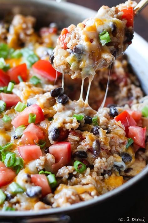 Chicken Burrito Bowls, Chili Relleno, Burrito Bowls Recipe, Homemade Mexican, Chicken Burrito, Chicken Burrito Bowl, One Pan Chicken, Clean Eating Recipes For Dinner, Clean Eating For Beginners