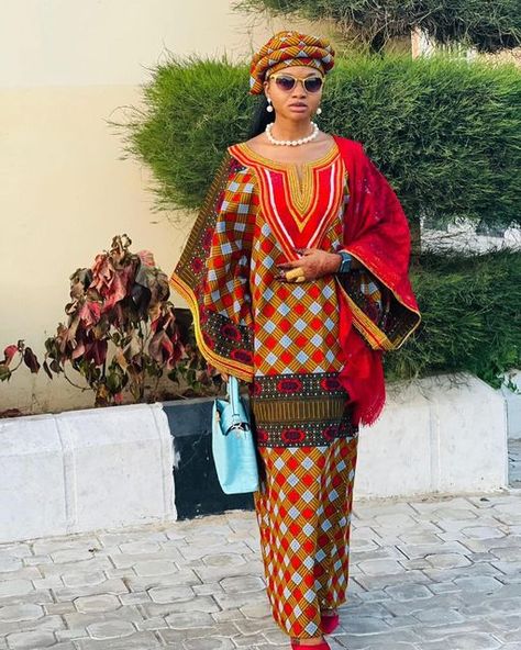 Batool ~Kaduna tailor on Instagram: "Pretty talker ♥️ standing elegant in @batool_couture . . . The MC’s smart Bubu . . . Veil by @batool_couture we have varieties of veils." Latest Kaftan Styles, Kampala Kaftan Styles For Women, Simple Ankara Gowns, Church Girl, Boubou Styles For Women, Kaftan Styles, Nigerian Outfits, Ankara Long Gown, Ankara Long Gown Styles