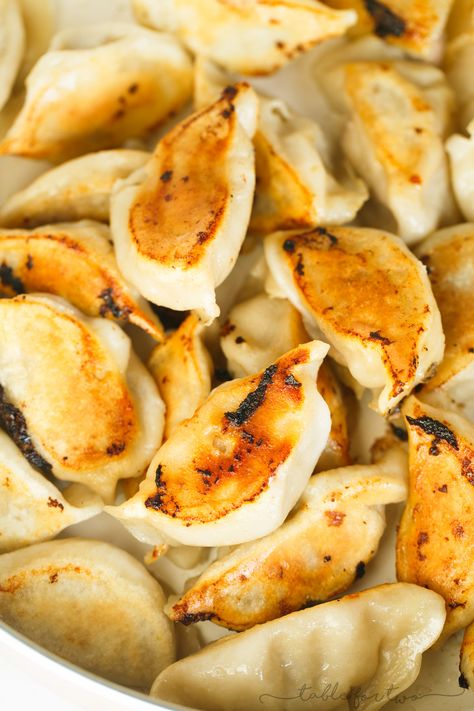 The trick to make your potstickers extra crispy! This is one secret you'll want to file away! Table For Two, Asian Foods, Asian Inspired, Dim Sum, Gnocchi, Dumplings, Japanese Food, Chicken Wings, Asian Recipes