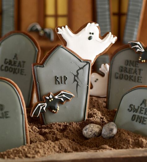 Gravestone Cookies Decorated, Tombstone Cookies Decorated, Cheap Party Snacks, Haunted Gingerbread House, Halloween Sugar Cookies, Party Snack Food, Halloween Top, Candy Truffles, Cookie Swap