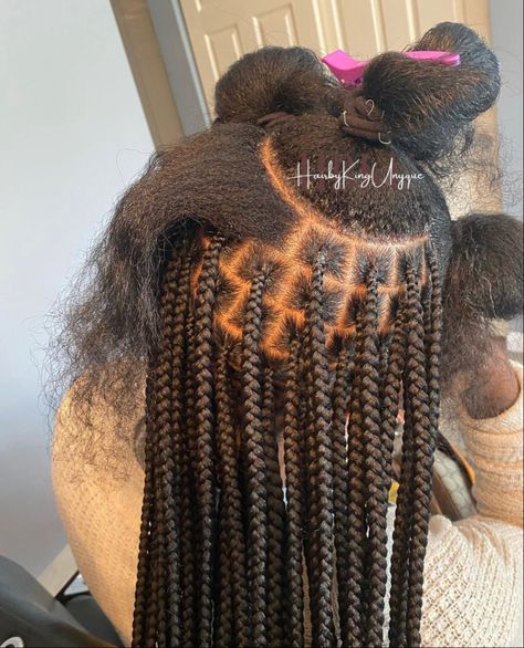 Hair Braider Vision Board, How To Start A Braiding Business, Braiding Hair Aesthetic, Getting Hair Done Aesthetic, Hair Braider Aesthetic, Black Hairstylist Aesthetic, Braider Aesthetic, Hairstylist Room Ideas, Braiding Products