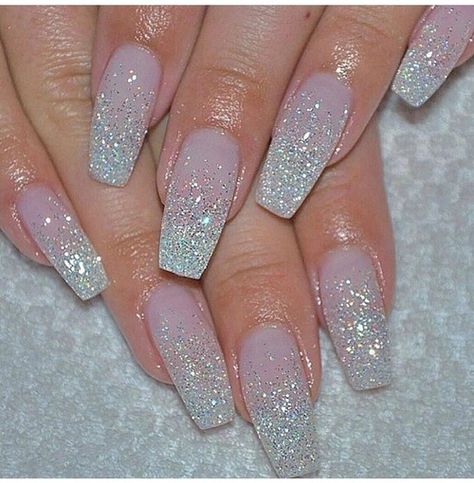 Obserwuj nas po więcej! #ślub #ślubne #inspiracje #paznockie #pazurki Ombre Gel Nails, Ombre Nails Glitter, Nails Prom, Sparkle Nails, Nail Designs Glitter, Pink Acrylic Nails, Prom Nails, Nail Arts, White Glitter