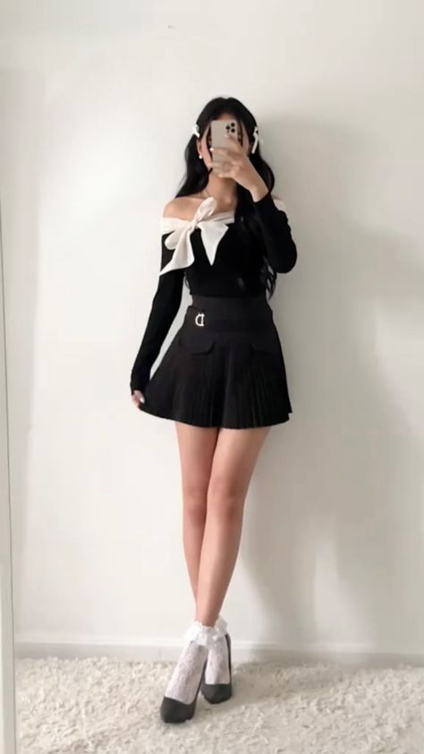 tiktok: fitsandbits Fancy Girl Outfits, Dinner Clothes Outfits Night, Trendy Outfit Inspo, Classy Casual Outfits, Dressy Outfits, 가을 패션, It Girl, Girly Outfits, Korean Outfits