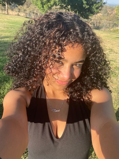 #naturalhair #curlyhair #blackgirl #goldenhour #mixed #mixedgirl #instagramstoryideas #selfie #curls #biracialhair #biracial Curly Hair Mixed Girl, Mixed Girl Curly Hair, Biracial Women, Ilmu Ekonomi, Mixed Girl, Mixed People, Biracial Hair, Mixed Curly Hair