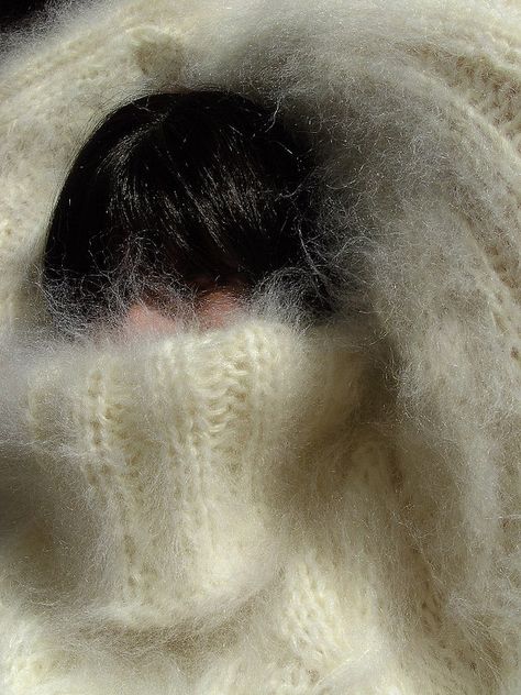 knebel-sweater07 | by pascounet1 Mohair Sweater Aesthetic, Knit Aesthetic, Knitting Photography, Sweater Aesthetic, Mohair Sweater, Winter Aesthetic, The Shining, Bella Hadid, Mood Board